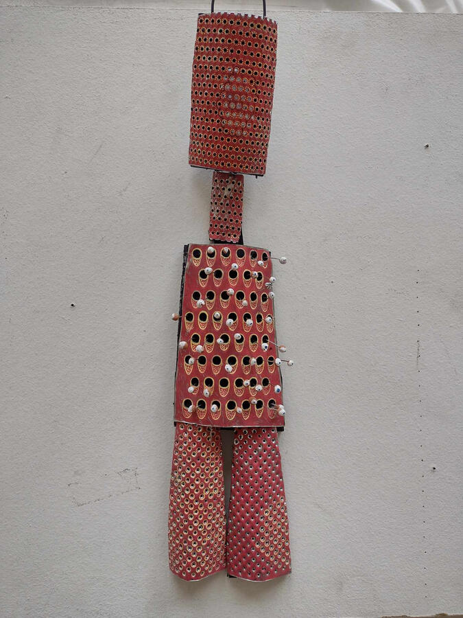 Pantin-amulette, Argus aux multiples yeux, ( rape de cuisine)