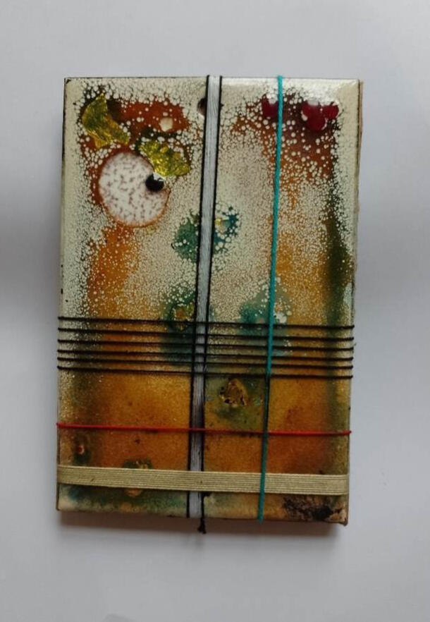 Lune rousse donne ses conseils a la forêt pour passer l&#39;hiver, ( email sur acier, 15*10 cm)