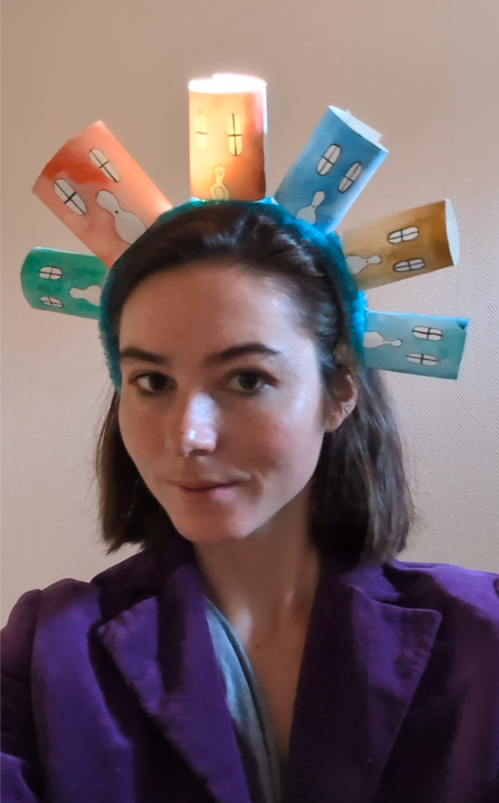 Serre-tête en fourrure lumineux. L&#39;agence immobilière